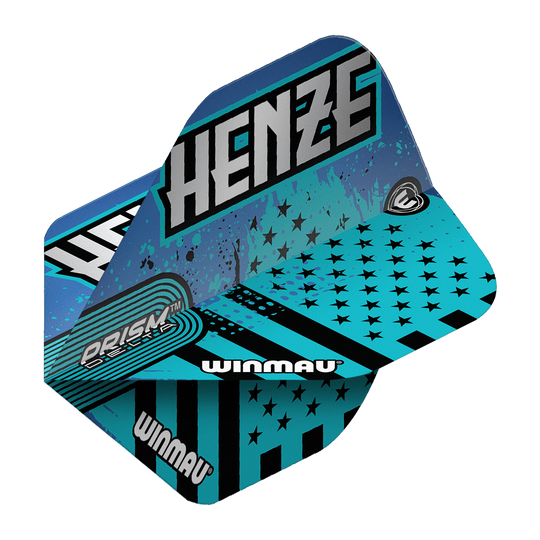 Voli standard Winmau Prism Delta Rick Henze Das Bild zeigt die Winmau Prism Delta Rick Henze Standard Flights in einem auffälligen blauen Design mit schwarzen Sternen und Streifen. Auf den Flights steht der Name "Henze" und das Winmau-Logo ist deutlich sichtbar.