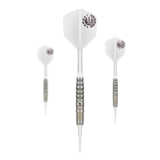 Dardos blandos Target Japan Prime Series Mayujo Morita GEN6 - 18 g Das Bild zeigt drei Softdarts der Serie „Target Japan Prime Series Mayujo Morita GEN6“ mit einem Gewicht von 18g. Die Darts haben weiße Flights und einen silber-schwarzen Barrel mit goldenen Akzenten.