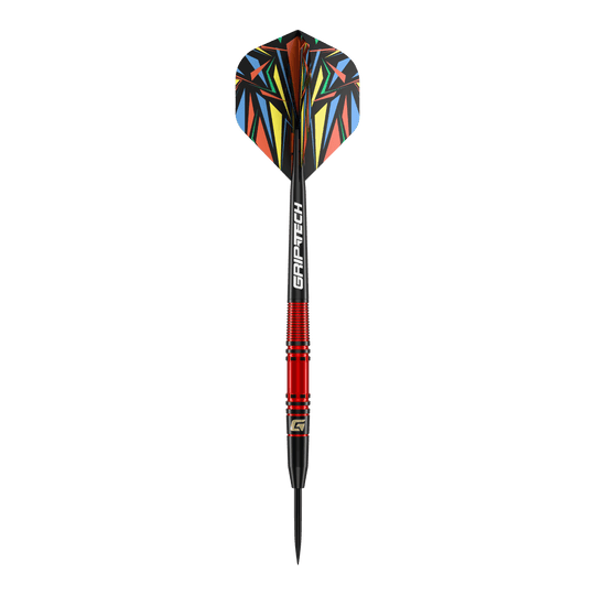 Ocelové šipky GOAT Athlete Red Brass - 11g Das Bild zeigt einen GOAT Athlete Red Brass Steeldart mit einem Gewicht von 11g. Er hat einen roten Schaft und bunte Flights mit geometrischen Mustern.