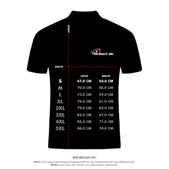 HRS-26036Harrows_Paragon_Dartshirts_5_S Das Bild zeigt ein schwarzes Dartshirt mit dem Logo "McDart.de" auf der Brust. Darauf sind Größenangaben für das Shirt in Höhe und Breite für verschiedene Größen von S bis 5XL abgebildet.