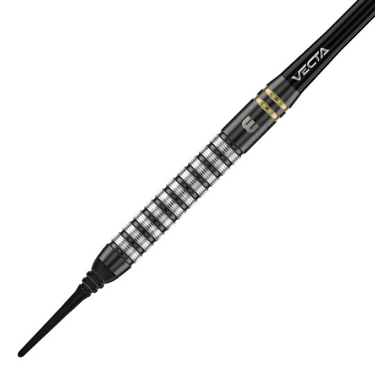 Auf dem Bild sind die Winmau Gian Van Veen TS Softdarts 18g. Die Darts sind in unterschiedlichen Perspektiven fotografiert.
