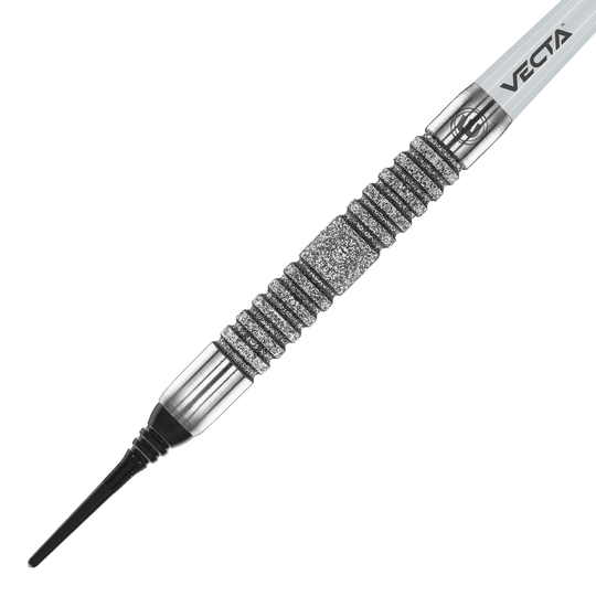 Dardos blandos Winmau Jules Van Dongen - 20g Das Bild zeigt den Winmau Jules Van Dongen Softdart mit einem Gewicht von 20g. Der Dart hat ein silbernes, geriffeltes Griffstück und eine schwarze Spitze.