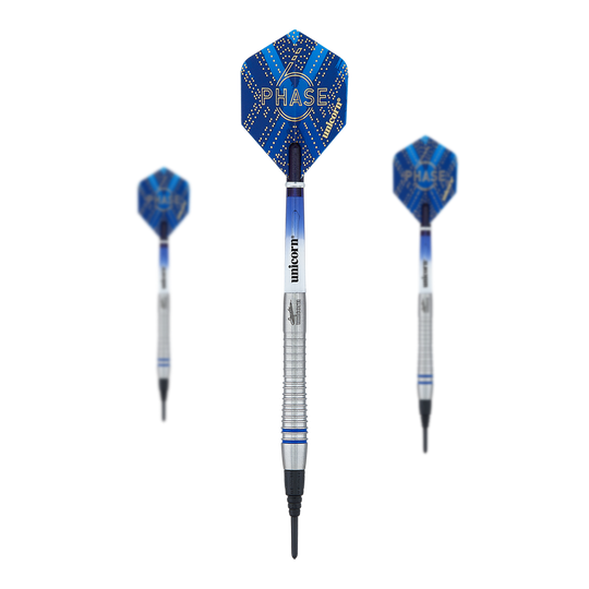 Dardos blandos Gary Anderson, campeón mundial Unicorn Phase 6 Das Bild zeigt drei Softdarts des Produkts „Unicorn Phase 6 World Champion Gary Anderson“. Die Darts haben silberne Schäfte und blaue Flights mit dem Schriftzug „PHASE“ darauf.