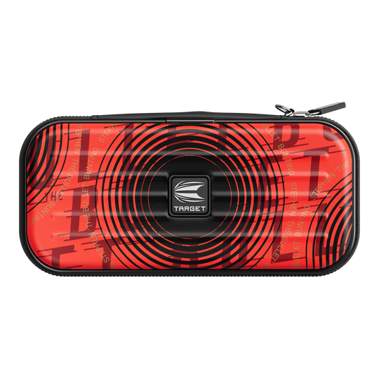 Pouzdro na šipky Target Takoma Stephen Bunting Das Bild zeigt das Target Takoma Stephen Bunting Dartcase in einem auffälligen roten Design mit schwarzen Kreisen. In der Mitte befindet sich das Target-Logo und das Etui hat einen Reißverschluss.