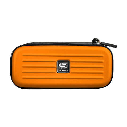 125823_Target_Takoma_Dartwallet_Orange_1 Das Bild zeigt das Produkt "Target Takoma Dartwallet", ein Hartschalenetui in Orange. In der Mitte befindet sich ein silbernes Target-Logo.