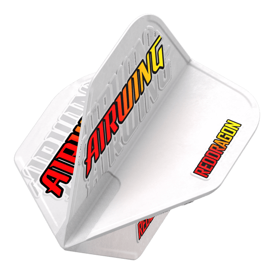 Standardní lety Red Dragon Airwing s červeným logem Das Bild zeigt das Produkt "Red Dragon Airwing Red Logo Standard Flights" für Darts. Die Flights sind weiß mit den auffälligen Schriftzügen "AIRWING" und "REDDRAGON" in rot und gelb.