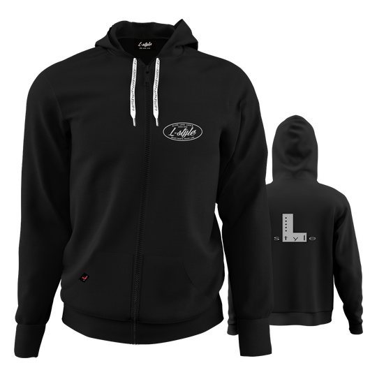 L-Style Hoodie - Schwarz Der "L-Style Hoodie - Schwarz" ist ein schwarzer Kapuzenpulli mit Reißverschluss und weißen Kordeln. Auf der Vorderseite befindet sich ein kleines "L-Style"-Logo, während auf der Rückseite ein großes "L style"-Design zu sehen ist.