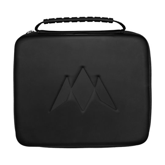Mission Luxor Dart-Wallet Eine Nahaufnahme eines schwarzen Dart-Wallets ist abgebildet. Das Wallet bietet Platz für Darts und Zubehör.