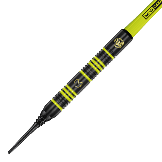 2237_Winmau_Michael_Van_Gerwen_MvG_Ambition_Softdarts_2 Winmau Michael Van Gerwen MvG Ambition Softdarts mit 20 Gramm Gewicht. Die Softdarts sind in Reihen angeordnet.