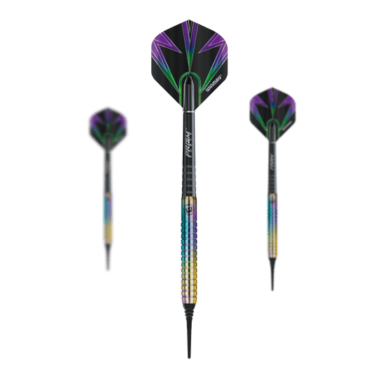 Šipky Winmau Foxfire Urban Soft - 20g Das Bild zeigt drei Winmau Foxfire Urban Softdarts mit einem Gewicht von 20g. Die Darts haben auffällige, bunte Flights mit lila und grünen Blitzmustern sowie einen metallisch schimmernden Griff.