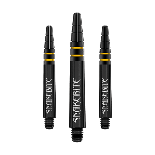 C722_Red_Dragon_Nitrotech_Peter_Wright_Black_Gold_Shafts_36mm_1 Das Bild zeigt drei schwarze Dartschäfte mit goldenen Ringen und der Aufschrift "SNAKEBITE". Die Schäfte sind das Modell "Red Dragon Nitrotech Peter Wright Shafts - Black Gold".