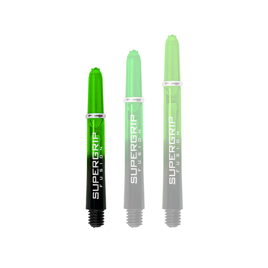 HR339_Harrows_Supergrip_Fusion_Shafts_Gr-n_33mm_1AyoEU4jBDx8l2 Das Bild zeigt drei grüne Harrows Supergrip Fusion Shafts in unterschiedlichen Längen. Die Schrift „Supergrip Fusion“ ist auf jedem Schaft in Weiß zu sehen.