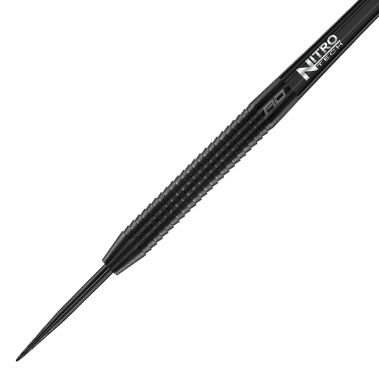 Red Dragon Razor Edge Black Steeldarts Das Bild zeigt einen Red Dragon Razor Edge Black Steeldart. Der Dart ist schwarz und hat eine gerillte Griffzone für besseren Halt.