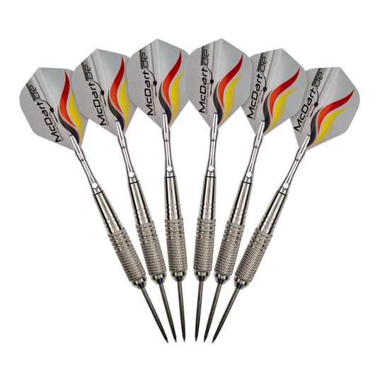 Das Bild zeigt ein McDart Starterpack. Es eignet sich hervorragend für Einsteiger im Dartsport.