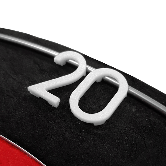Numeri di ricambio per il bersaglio McDart Das Bild zeigt eine weiße Ersatznummer „20“ auf einem Dartboard. Die Zahl ist aus Kunststoff und an einem Metallring befestigt.