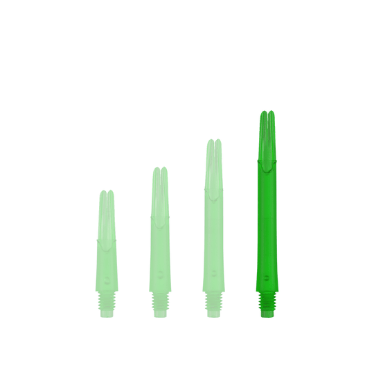 Arbres en L verrouillés droits - Verts Auf dem Bild sind vier grüne, durchsichtige Dartschäfte in unterschiedlichen Längen zu sehen. Sie stehen nebeneinander aufrecht und haben ein Schraubgewinde am unteren Ende.