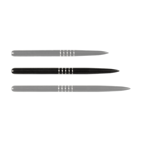 57747_Bulls_GP2_Steeldartspitzen_Schwarz_38mm_12bYZG0bNwOZWb Das Bild zeigt drei schwarze Steeldartspitzen der Marke Bulls GP2. Sie sind schlank, metallisch und haben jeweils vier silberne Rillen in der Mitte.