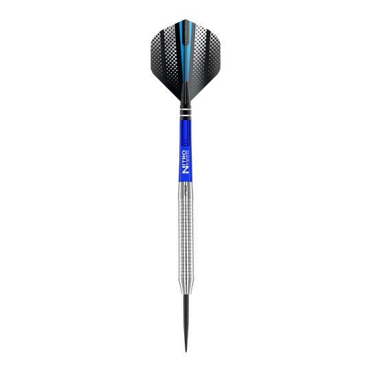 Red Dragon Razor Edge Original Steeldarts Das Bild zeigt einen Red Dragon Razor Edge Original Steeldart mit einem Gewicht von 24g. Der Dart hat einen silbernen, geriffelten Schaft, einen blauen Mittelteil und schwarze Flights mit weißen Punkten und einem blauen Streifen.