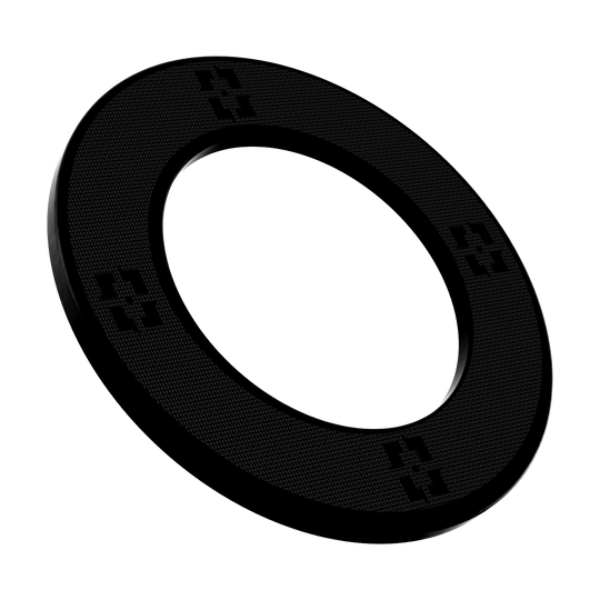 McDart Precision Nano Dartboard Surround Das Bild zeigt das Produkt „McDart Precision Nano Dartboard Surround“. Es ist ein schwarzer, ringförmiger Schutzrahmen für Dartboards.