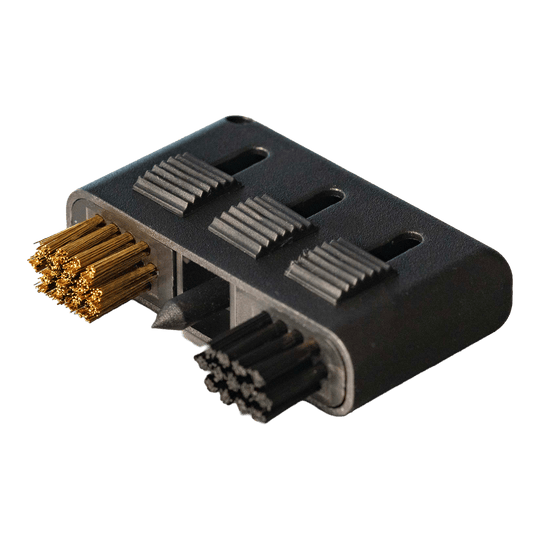 Das Bild zeigt das Target Dart Servicing Kit. Es handelt sich um ein Reparaturset für Dartpfeile.