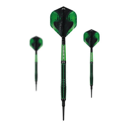 Šipky Mission Venom Softdarts - 20g Das Bild zeigt drei grüne Mission Venom Softdarts mit schwarzen Akzenten. Die Darts haben ein Gewicht von 20 Gramm und ein auffälliges Schlangenmuster auf den Flights.