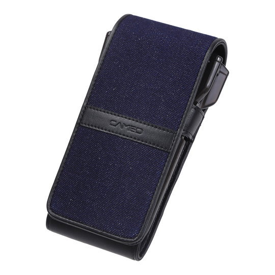 Cameo Thread Dartcase Das Bild zeigt ein elegantes Dartcase in Navyblau mit schwarzen Akzenten. Das Etui hat einen modernen Look und trägt den Schriftzug "Cameo" auf der Vorderseite.