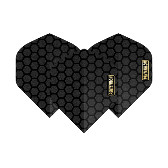 Das Bild zeigt drei schwarze Dart-Flights mit Wabenmuster. Auf jedem Flight steht das Wort "Pentathlon" in einem gelben Rechteck.