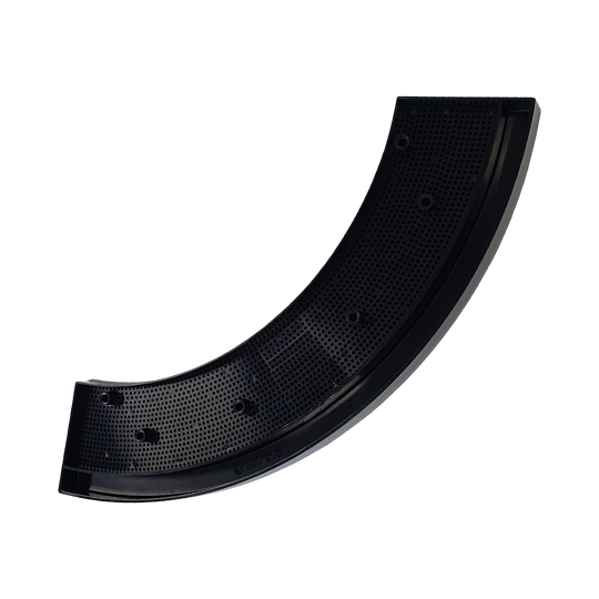 LW11_L-wen_Dart_Ersatzteil_Felge_2 Das Bild zeigt ein einzelnes, gebogenes schwarzes Kunststoffteil. Es handelt sich um die Löwen Dart Original Ersatzteil Felge.