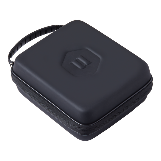 Estuche grande para dardos Unicorn Ultra 3UP - Negro Das Bild zeigt das Produkt "Unicorn Ultra 3UP Large Dartcase - Schwarz". Es handelt sich um ein großes, schwarzes Etui mit Reißverschluss und Tragegriff zur Aufbewahrung von Dartzubehör.