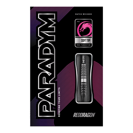 Dardos blandos Red Dragon Paradym Torpedo - 20 g Das Bild zeigt die Verpackung der Red Dragon Paradym Torpedo Softdarts mit einem Gewicht von 20g. Auf der Verpackung sind ein Dartpfeil, das Red Dragon Logo und moderne Designelemente in Schwarz, Pink und Lila zu sehen.