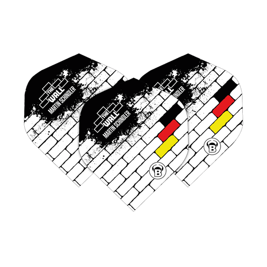 Standardní lety Bulls B-Star Martin Schindler White No2 Das Bild zeigt drei Dart Flights des Modells "Bulls B-Star Martin Schindler White No2 Standard". Die Flights sind weiß mit einem schwarzen Ziegelmuster und zeigen die deutschen Farben sowie den Schriftzug "THE WALL Martin Schindler".