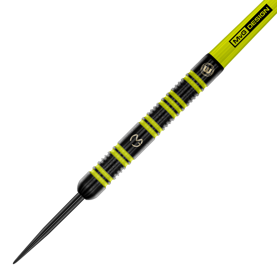 Fléchettes en acier Winmau Michael Van Gerwen 85 Pro-Series Das Bild zeigt einen Winmau Michael Van Gerwen 85 Pro-Series Steeldart. Der Dart ist schwarz mit auffälligen gelb-grünen Ringen und hat das MVG-Logo eingraviert.