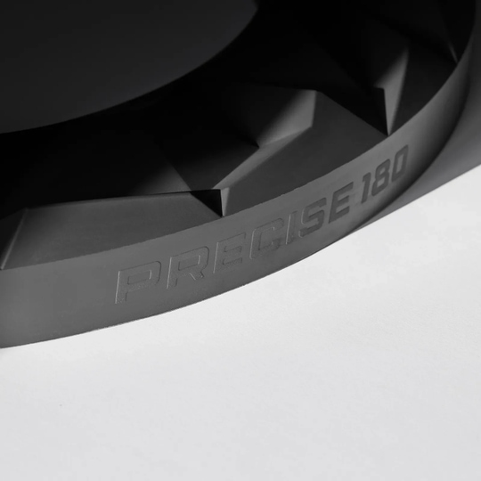 Das Bild zeigt das Produkt Precise 180 3D Dartboard Surround Subterra - Graphite. Es ist eine moderne Dartboard-Umrandung in der Farbe Graphit.