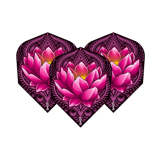 SF5432_Shot_ZEN_Juji_No6_Flights_1XLTRpwWCKrenP Das Bild zeigt drei Dart-Flights mit einem auffälligen pinken Lotusblumen-Design auf dunkelviolettem Hintergrund. Die Produktbezeichnung ist "Shot ZEN Juji No6 Flights".