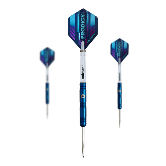 Dardos de acero paralelos Unicorn Prodigy 01 Das Bild zeigt drei Steeldarts des Produkts "Unicorn Prodigy 01 Parallel". Die Darts haben blaue Schäfte und weiße Flights mit dem Aufdruck "PRODIGY".