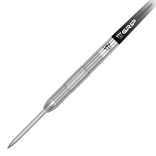 Bulls Challenger Sascha Stuhlemmer Steeldarts - 23g Das Bild zeigt einen Bulls Challenger Sascha Stuhlemmer Steeldart mit einem Gewicht von 23g. Der Dartpfeil hat eine silberne Spitze und einen geriffelten Griffbereich für besseren Halt.