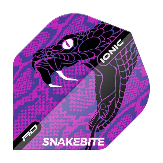 TF6570_Red_Dragon_Hardcore_Ionic_Snakebite_Purple_Head_Standard_Flights_1tWAWKk0qchKvY Das Bild zeigt einen Dart-Flügel mit einem lila Schlangenmotiv und auffälligem Design. Auf dem Flügel stehen die Wörter "IONIC", "RD" und "SNAKEBITE".