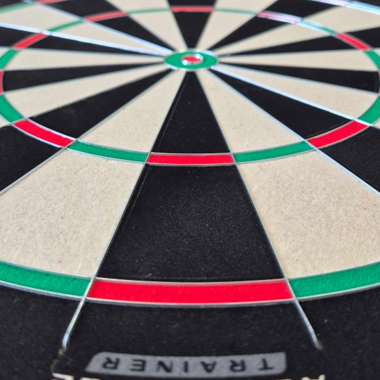 Bulls NL Advantage 8 TRAINER Steeldartboard Bulls NL Advantage 8 TRAINER Steeldartboard
