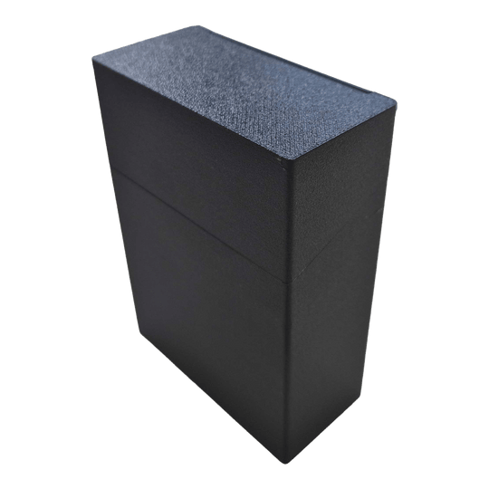 Smoke 180 Dartcase mit eigenem Design - Schwarz Smoke 180 Dartcase mit eigenem Design in Schwarz ist geschlossen abgebildet. Das Motiv und die Form des Etuis sind sichtbar.
