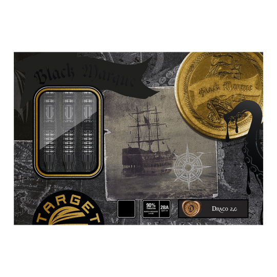 Fléchettes souples Target Japan Black Marque Draco GEN2 - 20 g Die Abbildung zeigt die Verpackung der "Target Japan Black Marque Draco GEN2 Softdarts - 20g". Auf der Schachtel sind drei schwarze Darts, ein goldener Münzaufdruck, ein Segelschiff und verschiedene dekorative Elemente zu sehen.