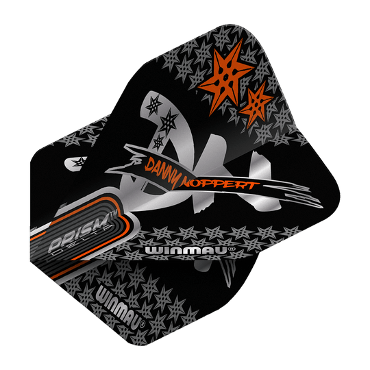 Letky Winmau Prism Delta Danny Noppert Black Signature No2 Standard Das Bild zeigt die Winmau Prism Delta Danny Noppert Black Signature No2 Standard Flights. Die Flights sind schwarz mit silbernen und orangefarbenen Sternen und dem Namen "Danny Noppert" bedruckt.