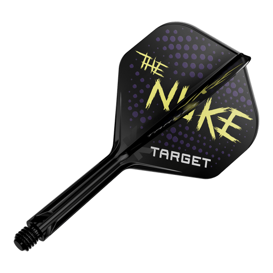 Système de vol standard Target K-Flex Luke Littler Black No2 Das Bild zeigt einen schwarzen Dartflight mit dem Schriftzug "THE NUKE" und "TARGET" darauf. Der Hintergrund des Flights ist mit lila Punkten verziert.