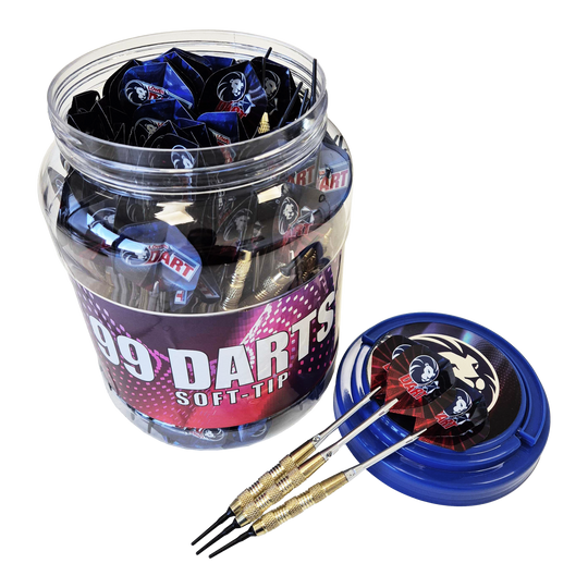 99 šipek Löwen Soft-Tip – 18g Das Bild zeigt eine große Dose mit der Aufschrift „99 DARTS SOFT-TIP“, die viele Soft-Tip-Darts enthält. Drei der 18g Darts liegen auf dem blauen Deckel neben der Dose.