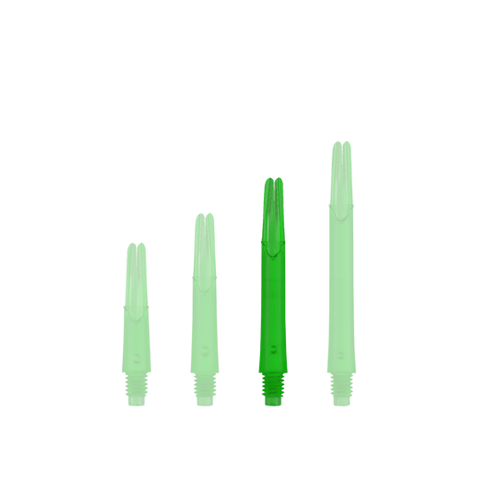 Auf dem Bild sind vier grüne, gerade Dartschäfte in unterschiedlichen Längen zu sehen. Sie stehen nebeneinander und sind ohne Kappen dargestellt.