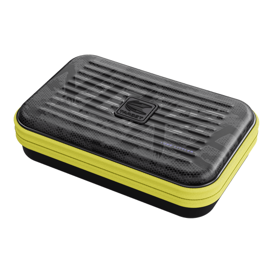 Zu sehen ist das Takoma XL Ghost Series Luke Littler Dartcase. Die Hülle schützt und transportiert Darts und Zubehör.