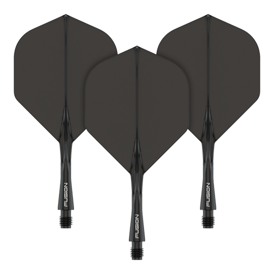 Sistema di alberi di volo Winmau Fusion standard nero Das Bild zeigt drei schwarze Dartflights mit integrierten Schäften. Auf den Schäften steht das Wort "FUSION" in weißer Schrift.