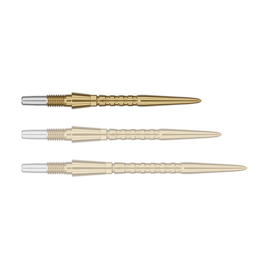 Stalowe groty do rzutek Target Swiss Point Storm Surge – złote Auf dem Bild sind drei goldfarbene Dartspitzen zu sehen. Sie liegen nebeneinander auf grünem Hintergrund.