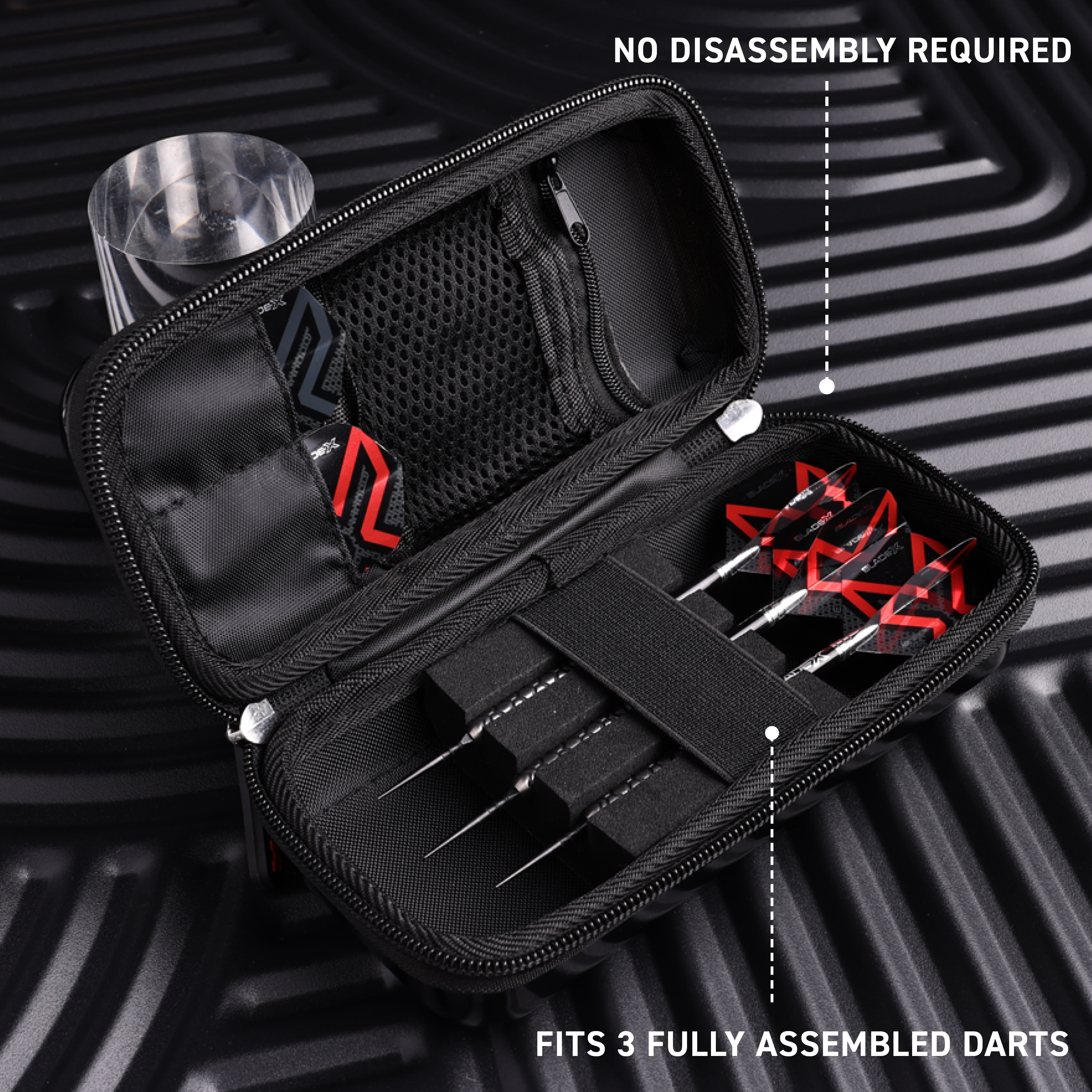 Winmau Blade X Armor G1 Dartwallet Ein Bild mit dem Dateinamen 8534_Winmau_Blade_X_Armor_G1_Dartwallet_W1. Vermutlich handelt es sich um ein Dartwallet-Produkt.